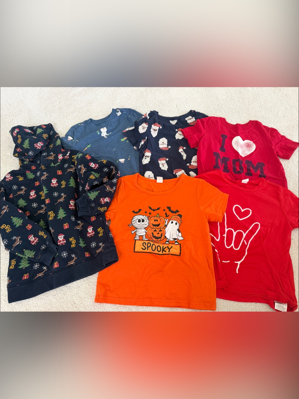Lot of 5 holiday t-shirts and 1 pullover